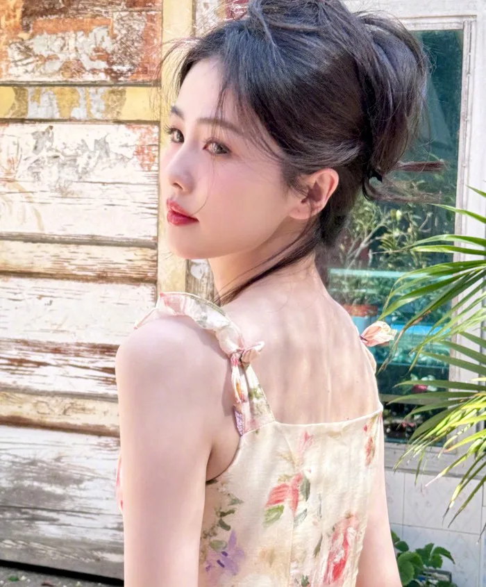 Bộ ảnh gây sốt của Bạch Lộc