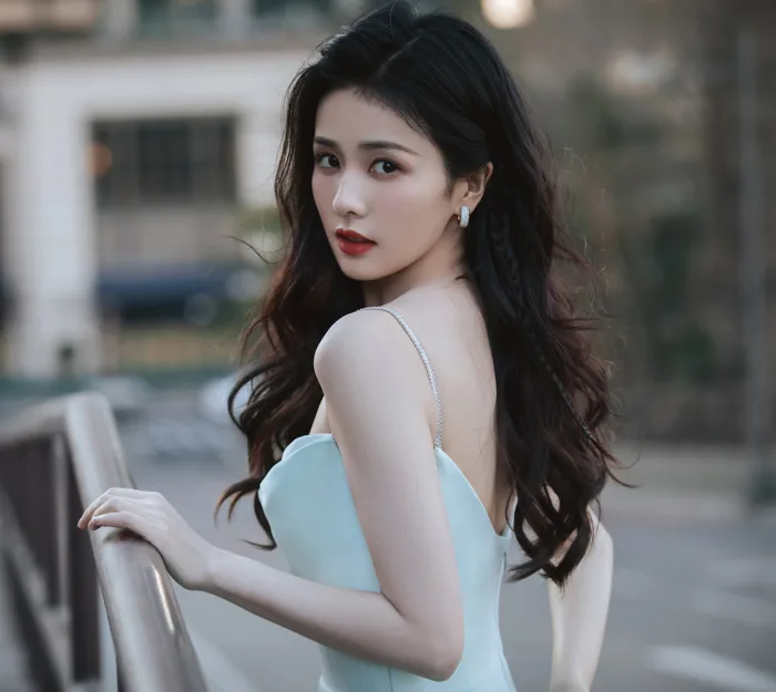 Vẻ đẹp ngọt ngào của 'nữ thần thế hệ mới' Bạch Lộc