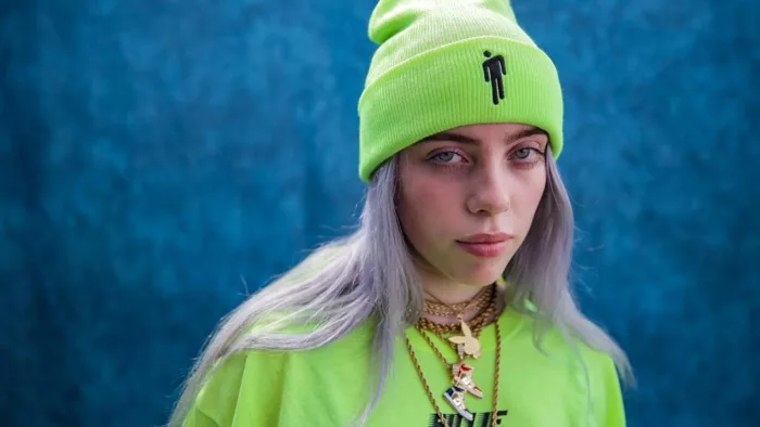 Billie Eilish phản ứng ra sao khi “hạ bệ” hàng loạt thành tích của thế hệ  đi trước?