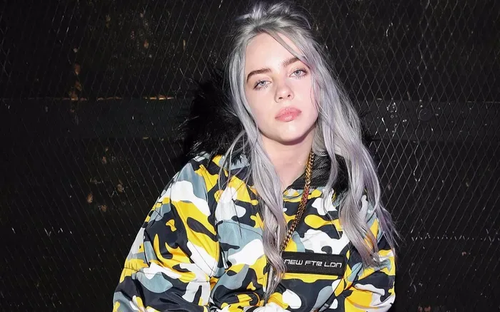 Billie Eilish từng uống thuốc giảm cân, muốn tự tử vì tự ti ngoại hình -  Saostar.vn