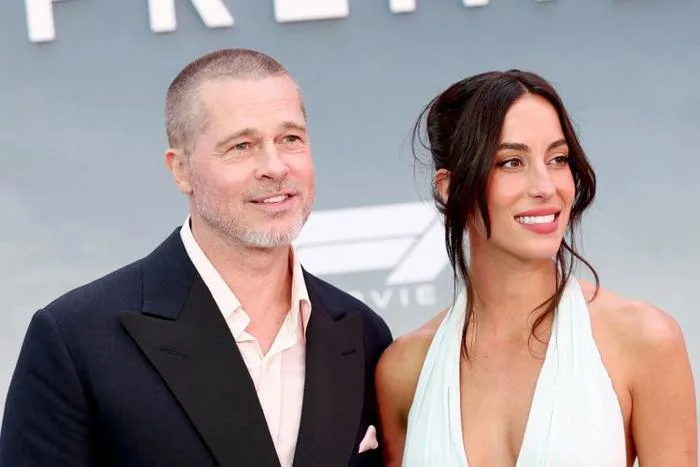 Hình ảnh đẹp đôi của quý ông hấp dẫn Brad Pitt và bạn gái kém 27 tuổi | Báo  Dân trí