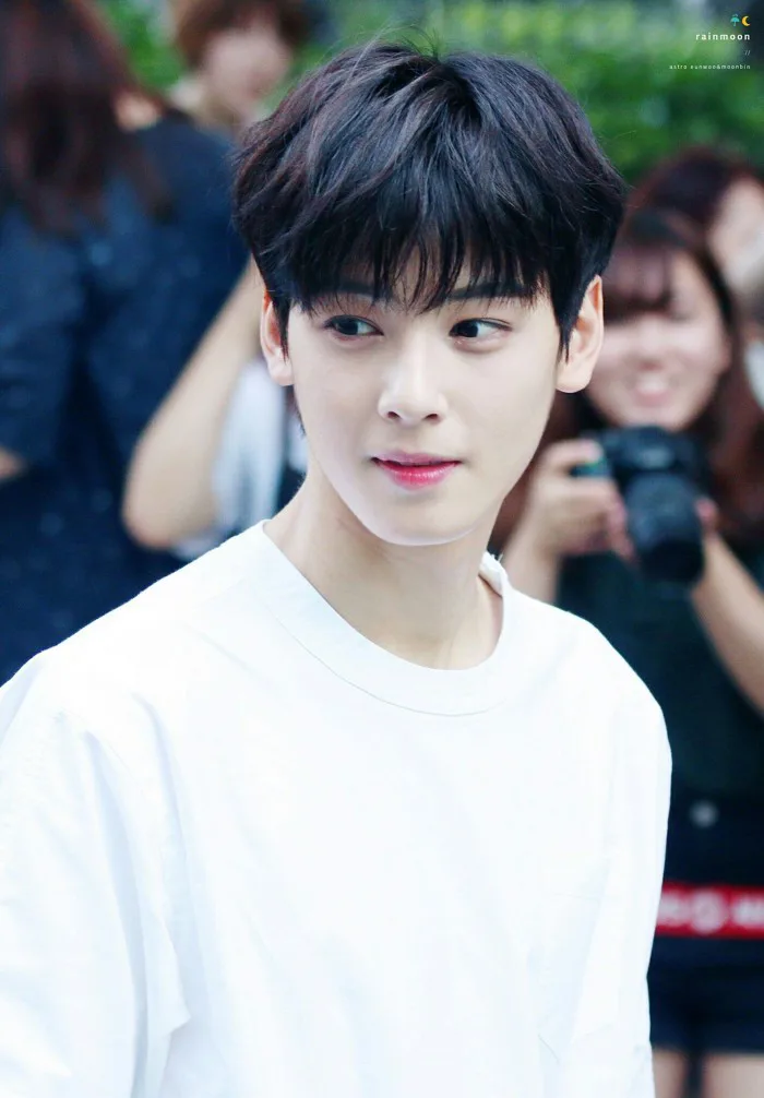 Nam thần Kpop mặt mộc 100% đẹp nhất xứ Hàn bất ngờ bị bóc mẽ cằm nọng, mặt  sần sùi mụn khó tin