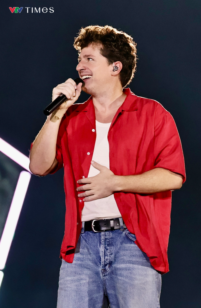 Charlie Puth “đốt cháy” sân khấu tại TP Hồ Chí Minh với loạt hit đình đám