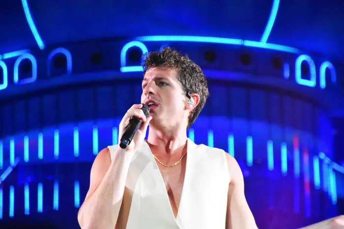 Charlie Puth 'cháy' cùng hàng ngàn khán giả trong đêm diễn tại Nha Trang