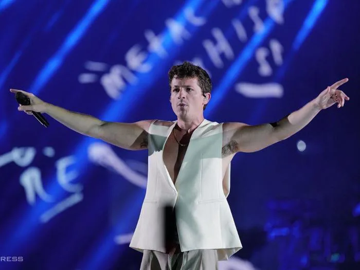 Có gì tại buổi biểu diễn 8Wonder đang gây sốt của Superman Cần Thơ Charlie  Puth - BlogAnChoi