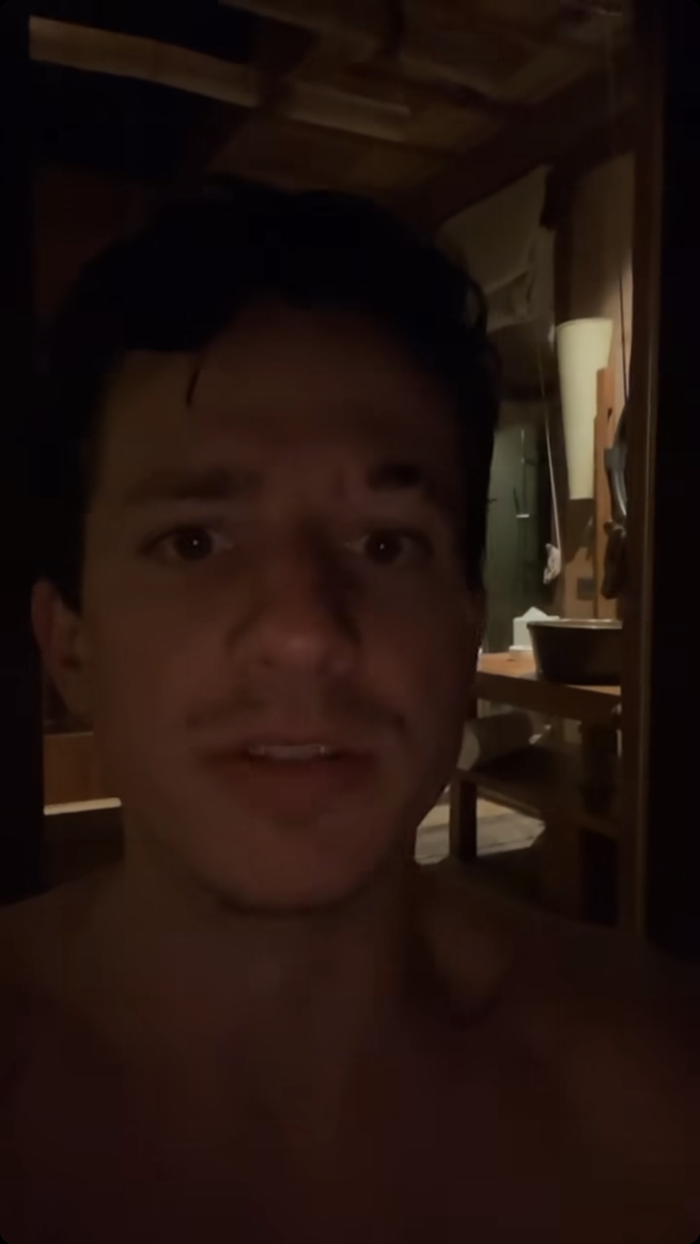 Charlie Puth có chia sẻ đầu tiên sau đại nhạc hội 8Wonder, bức ảnh khoe cơ  bụng trên biển Nha Trang gây sốt