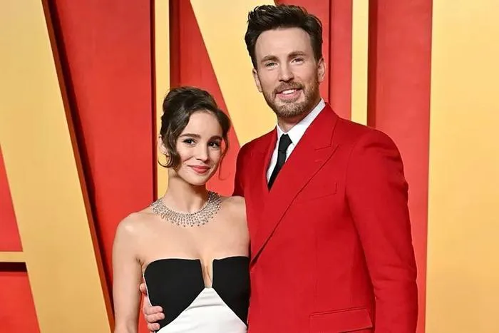 Chuyện tình kín tiếng của 'Đội trưởng Mỹ' Chris Evans - Báo VnExpress Giải  trí