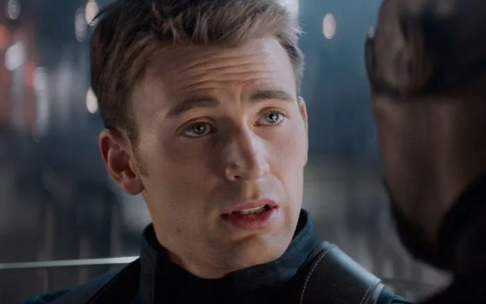 Chris Evans và hành trình trở thành đội trưởng mẫu mực của Hollywood -  ReveLogue