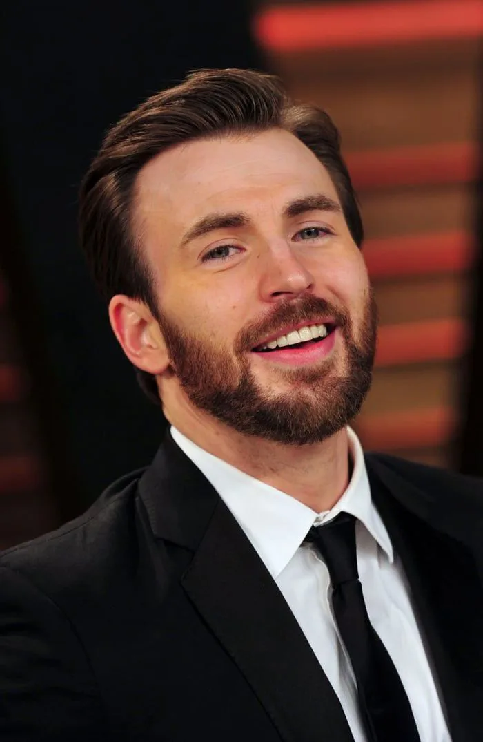 45 Pictures of Chris Evans That Have Us Weak in the Knees