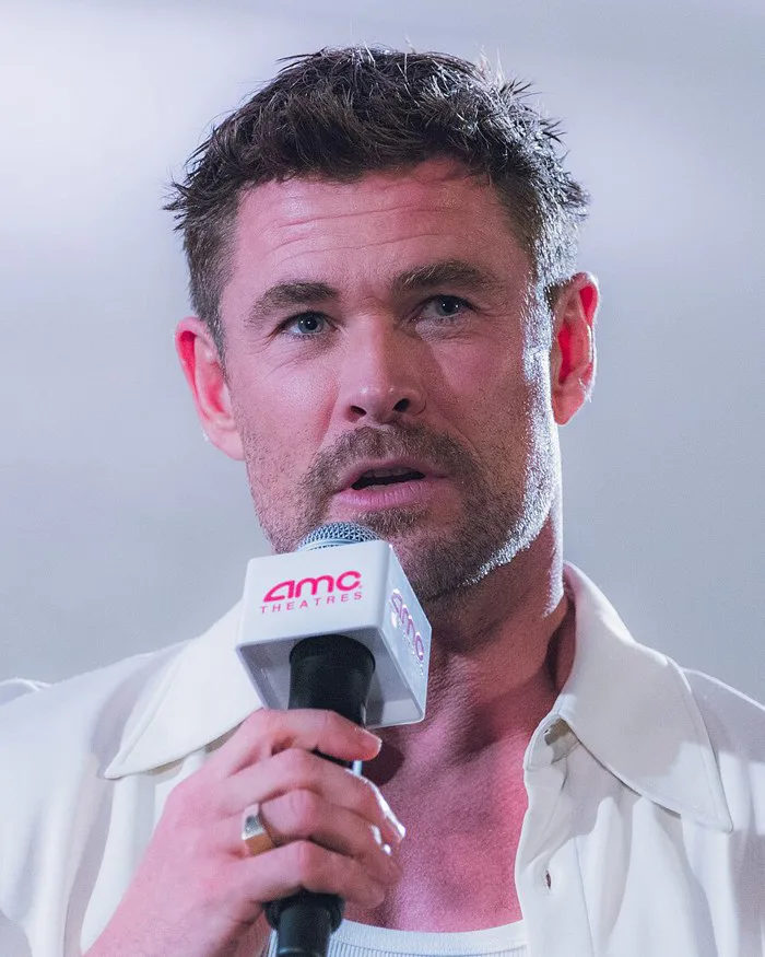 Category:Chris Hemsworth – Wikimedia Commons