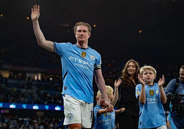 HLV Pep Guardiola bật khóc khi chia tay Kevin De Bruyne - Báo và Phát  thanh, Truyền hình Lạng Sơn