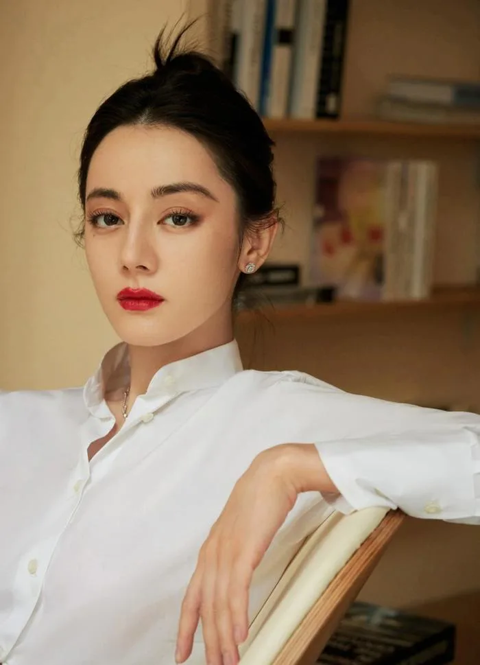 Điểm mặt 37+ diễn viên nổi tiếng Trung Quốc được yêu thích nhất [2025]
