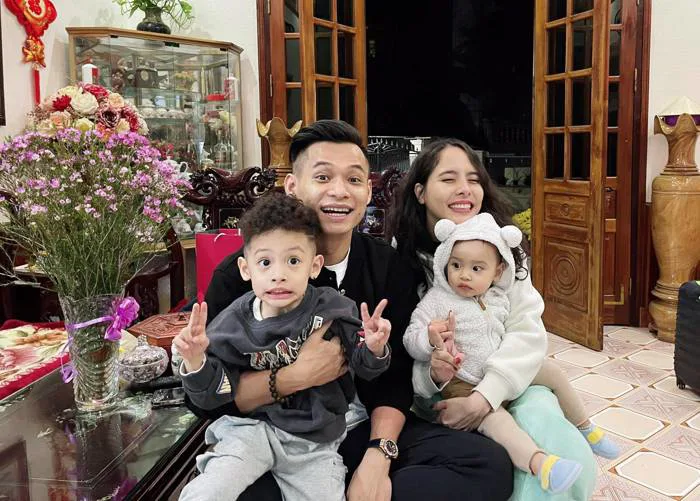 Độ Mixi bị con trai nói một câu chí mạng về nghề nghiệp