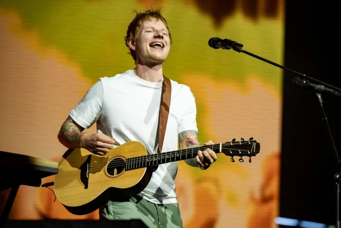 Ed Sheeran rời hãng thu âm đưa mình lên đỉnh cao - Saostar.vn