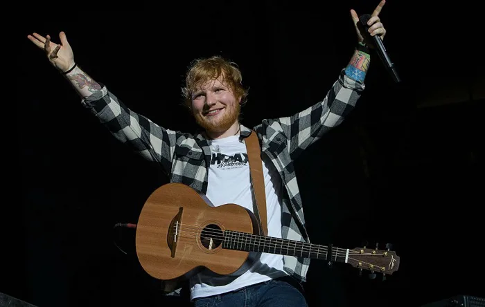 Ed Sheeran cô đơn trên đỉnh cao danh vọng