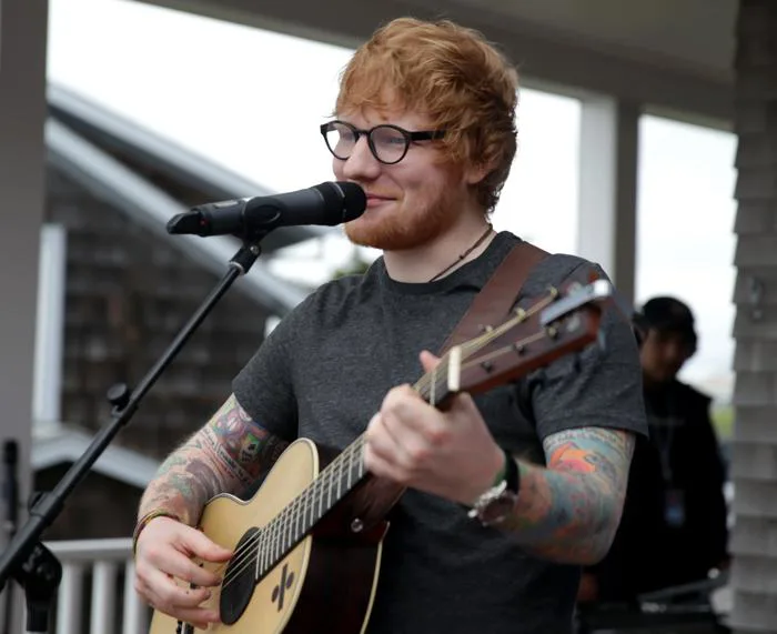 Ed Sheeran, chiếc guitar và đôi tay trắng làm nên giấc mơ | ELLE Man Việt  Nam