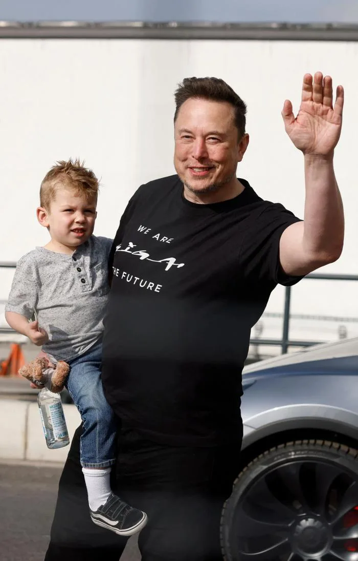 Tỷ phú Elon Musk gây sốt với hình ảnh 
