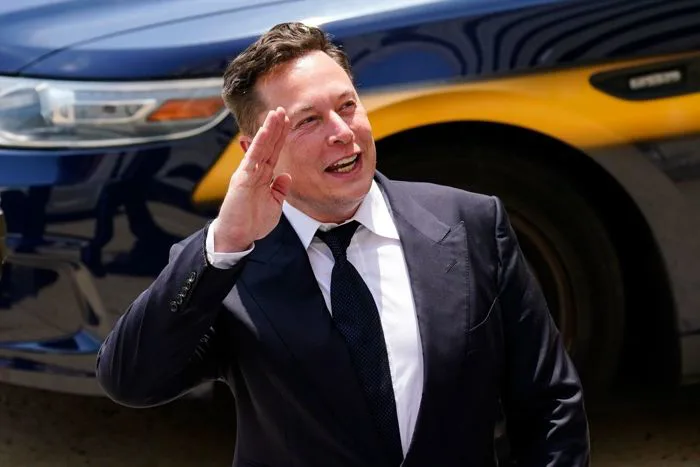 Tỷ phú Elon Musk cân nhắc nghỉ việc để làm người ảnh hưởng trên mạng xã hội  - VnEconomy