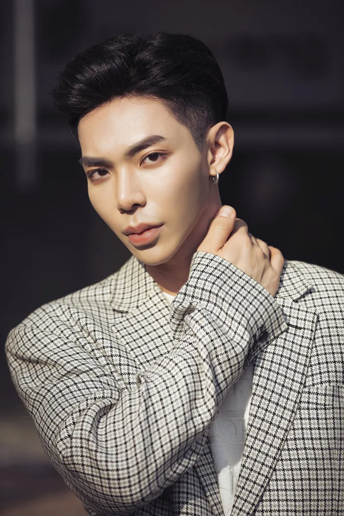 Sau 5 mối tình, Erik không ngại cho fan biết chuyện tình cảm