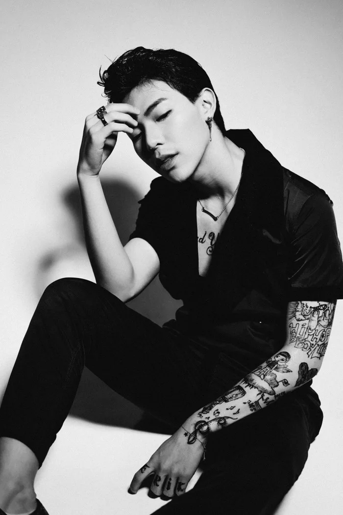 Erik tuyên bố đã 