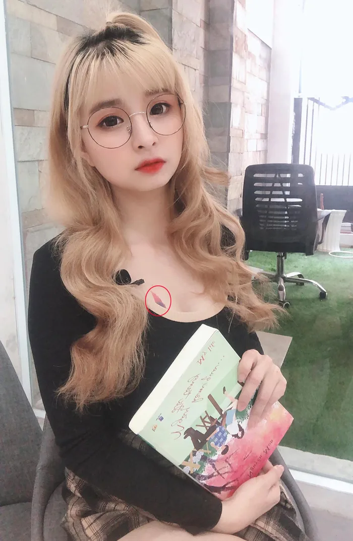 Những hình ảnh xinh đẹp hút mắt của nữ streamer Mèo 2k4, lộ hình xăm đặc  biệt