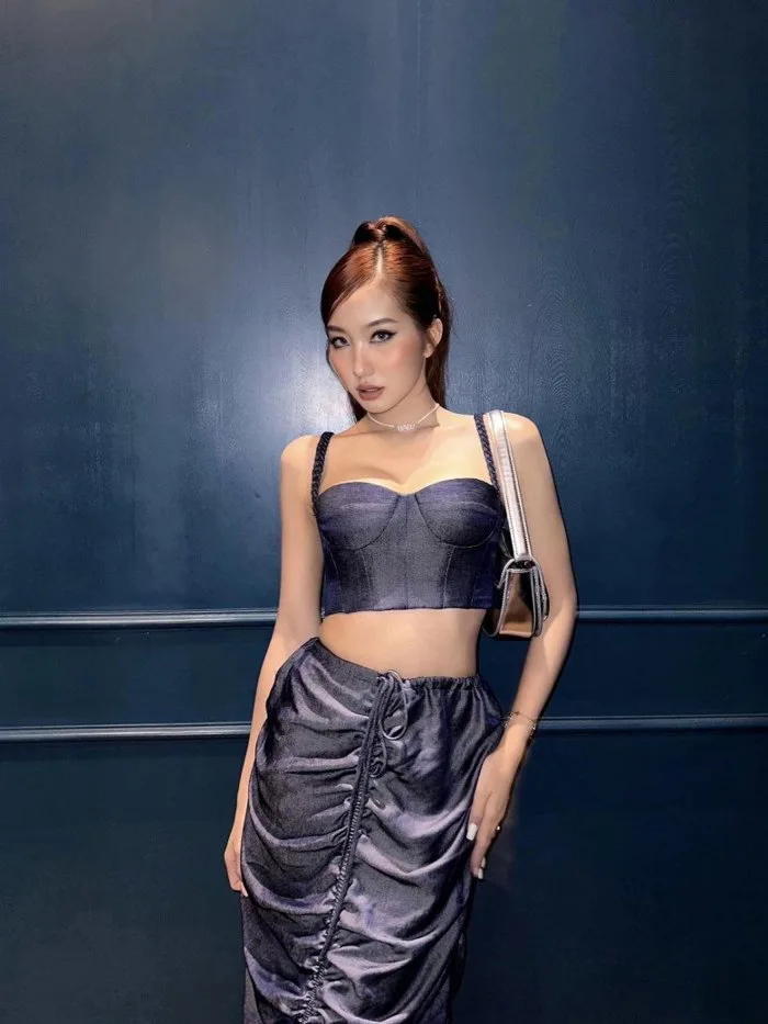 Lấy chồng năm 18 tuổi, hot girl 2K4 giờ hết nổi loạn, ăn mặc gợi cảm nhưng  chẳng ai ném đá