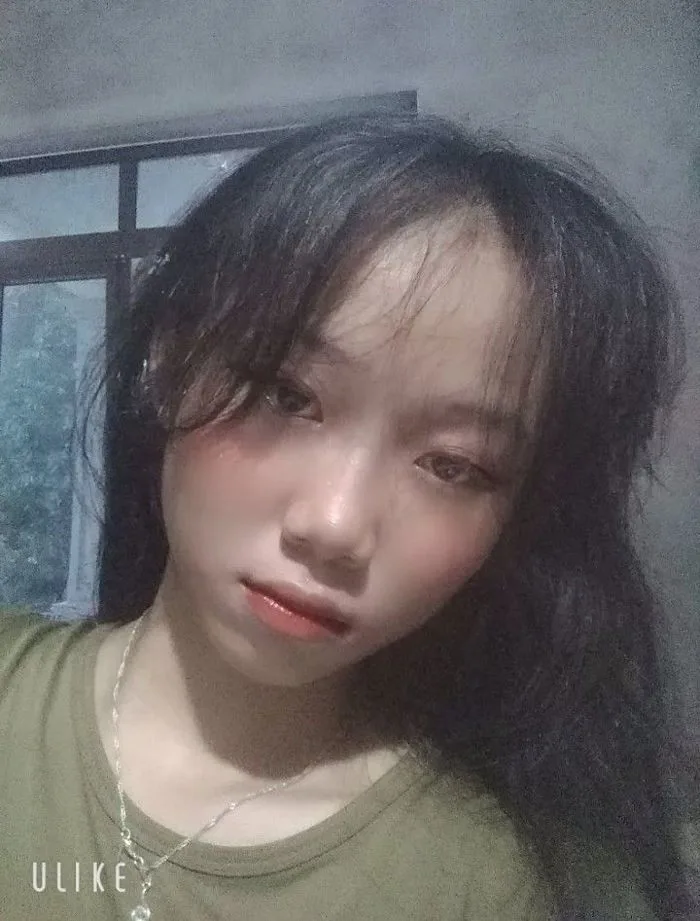 Ảnh gái xinh 2k7