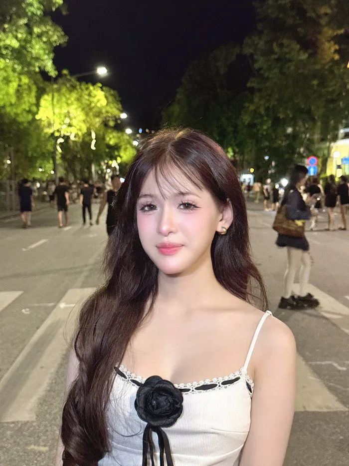 Nhan sắc 