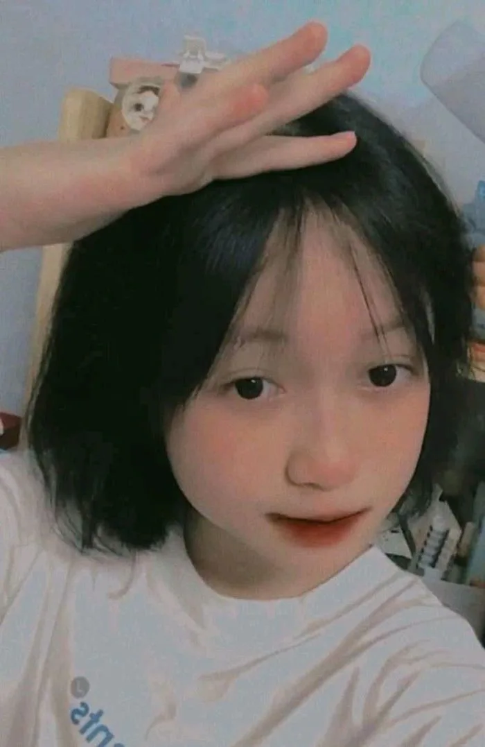 Save = Follow • 阮刘琼如 •