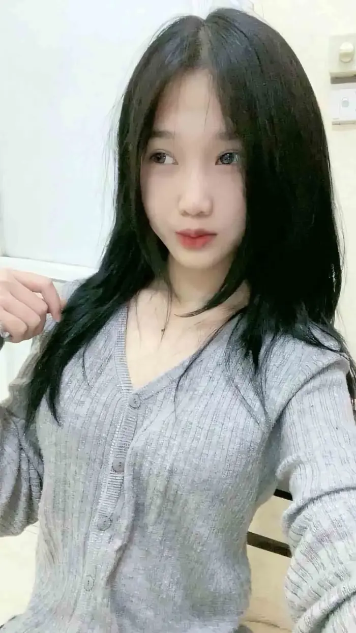 Ảnh Gái Xinh 2k9 Phong Cách Trong Trẻo Tuổi Mới Lớn
