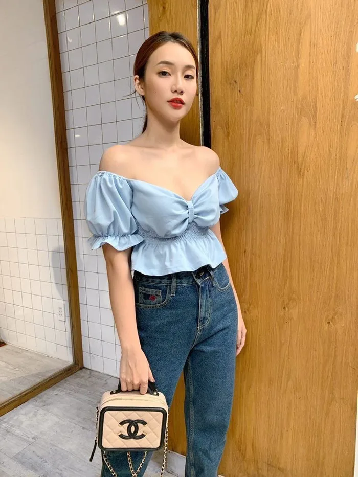 10 mẫu áo crop top tay bồng “đẹp xịn” loạt shop mới về, chị em mà bỏ qua  thì đừng hỏi sao người ta ăn mặc đẹp hơn mình