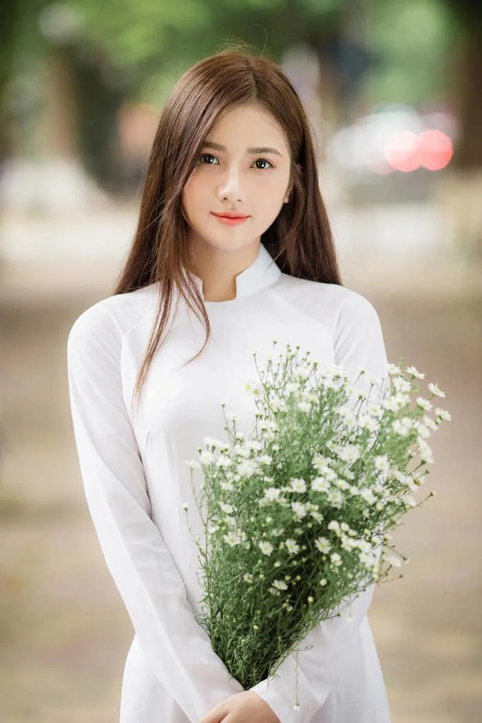 Hình ảnh cô gái mặc áo dài đẹp nhất Vẻ đẹp cổ điển và quyến rũ đến mê hồn -  Vĩnh Phát
