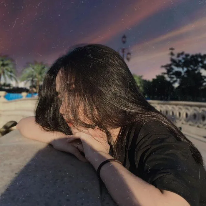 Ảnh girl buồn