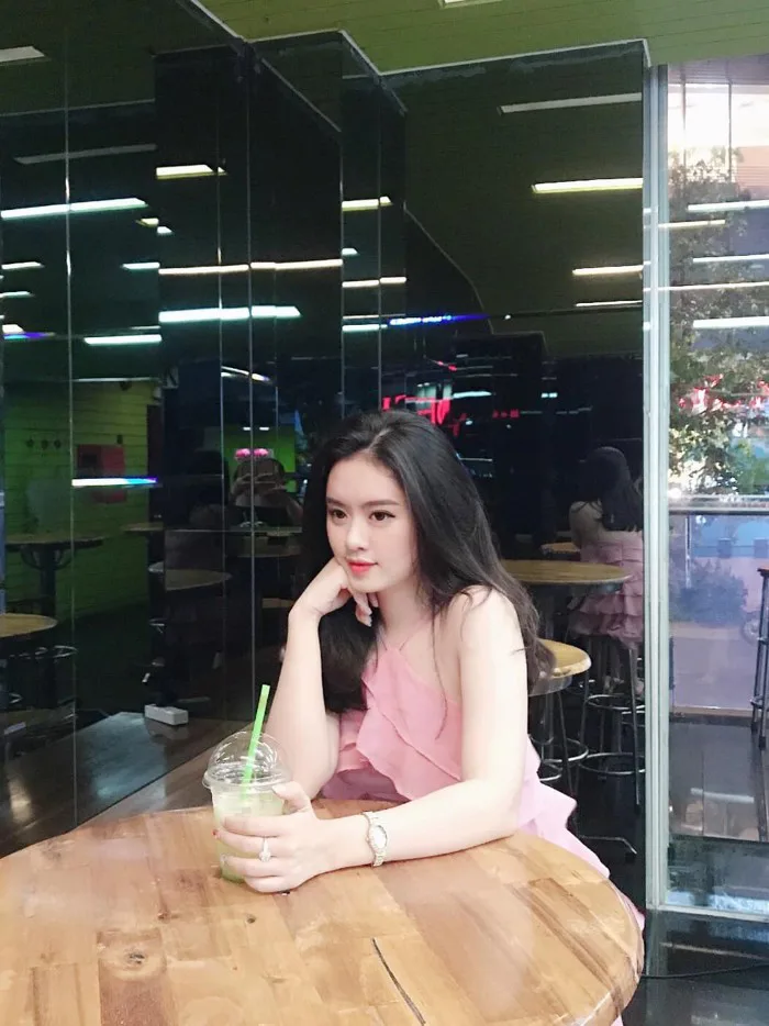 Bản đồ gái xinh thế hệ mới của ĐH Tôn Đức Thắng: Chiều cao chạm mốc 1m7,  style cá tính hay nàng thơ gì cũng có