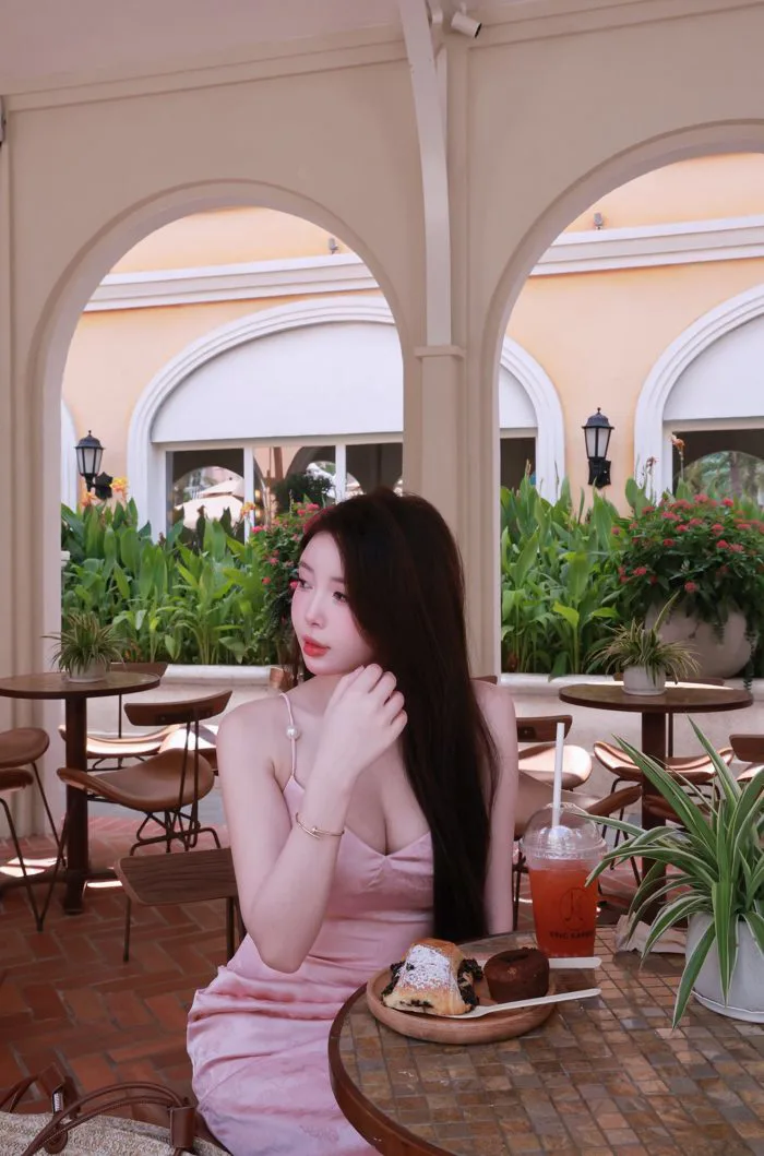 anh-gai-xinh-cafe-1