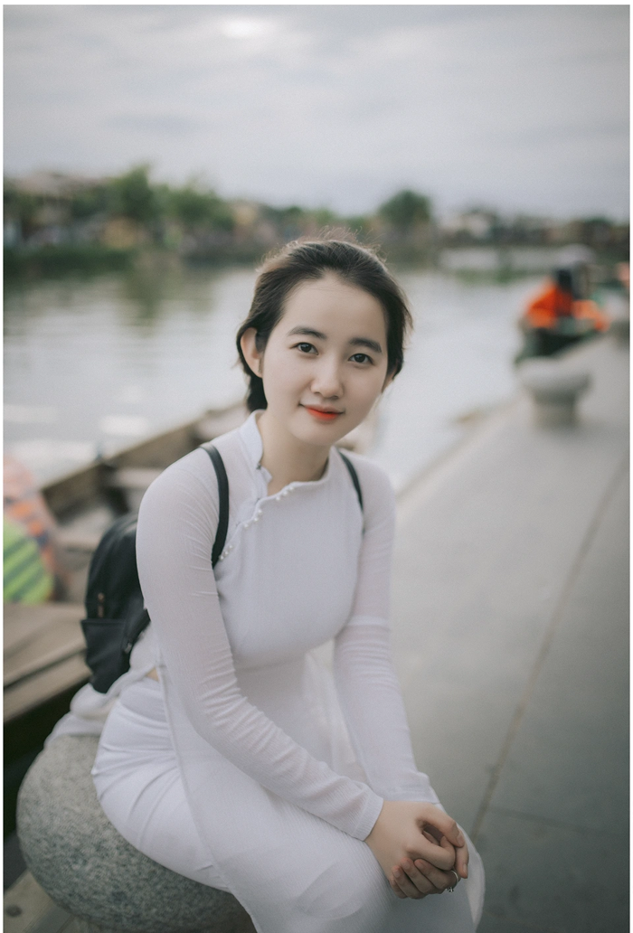 Cô gái 25 tuổi mặt mộc xinh xắn và trẻ trung như nữ sinh cấp 3 | Báo Dân trí