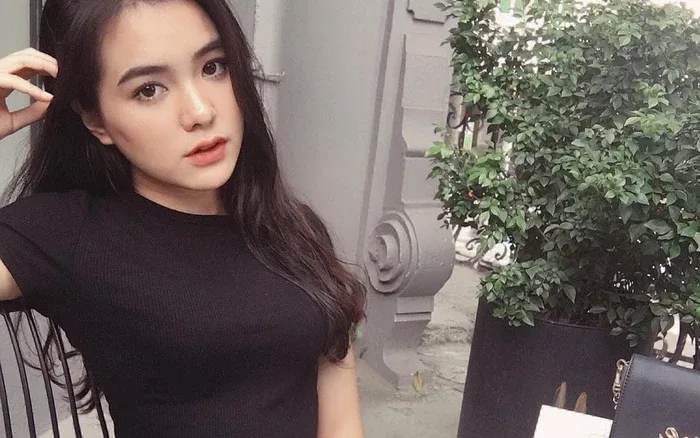 Loạt nữ sinh cấp 3 xinh đẹp và quyến rũ nổi tiếng nhất năm qua