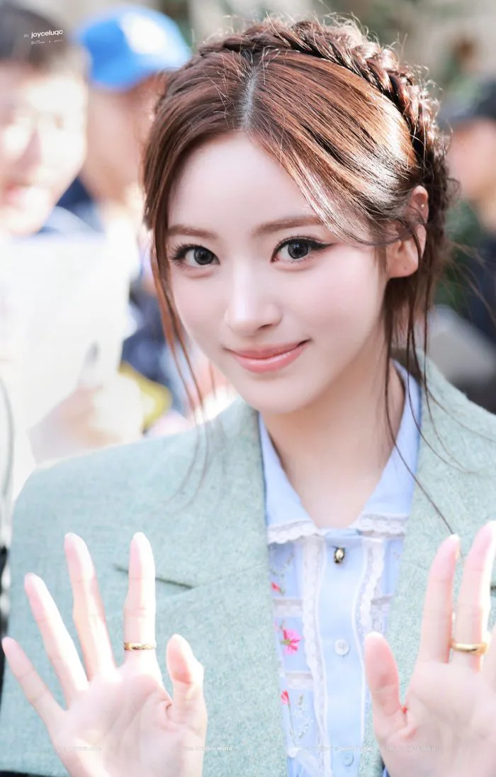 3 đời gái Nhật xinh và bốc nhất Kpop