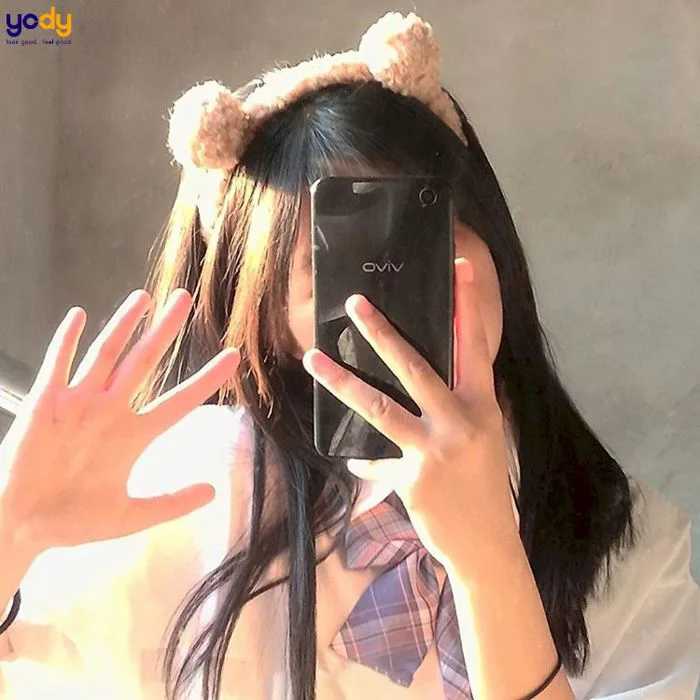 99+ kiểu che mặt ảnh chụp trước gương chất, cool ngầu | Yody
