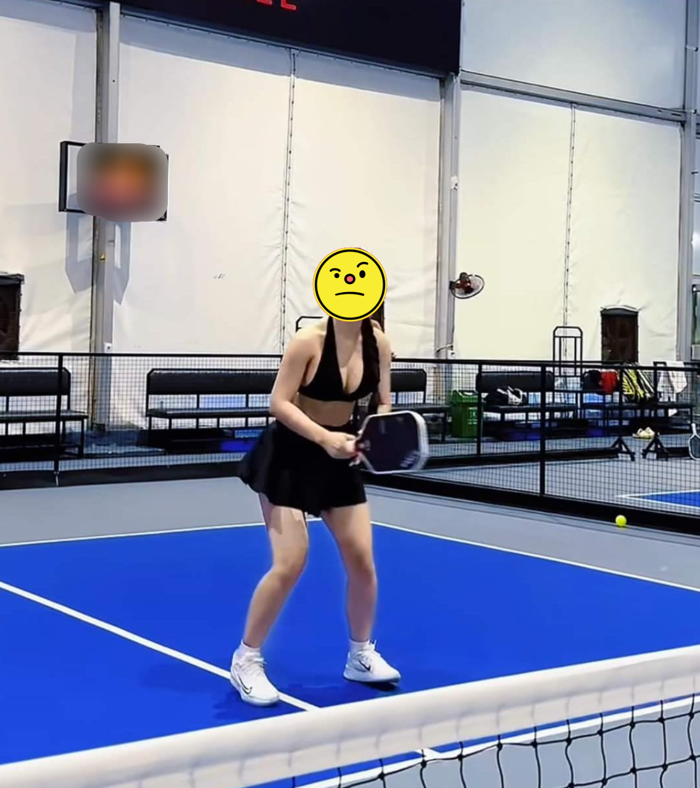Vụ gái xinh bị chụp lén trên sân Pickleball gây tranh cãi nhất hiện nay:  Oan uổng quá