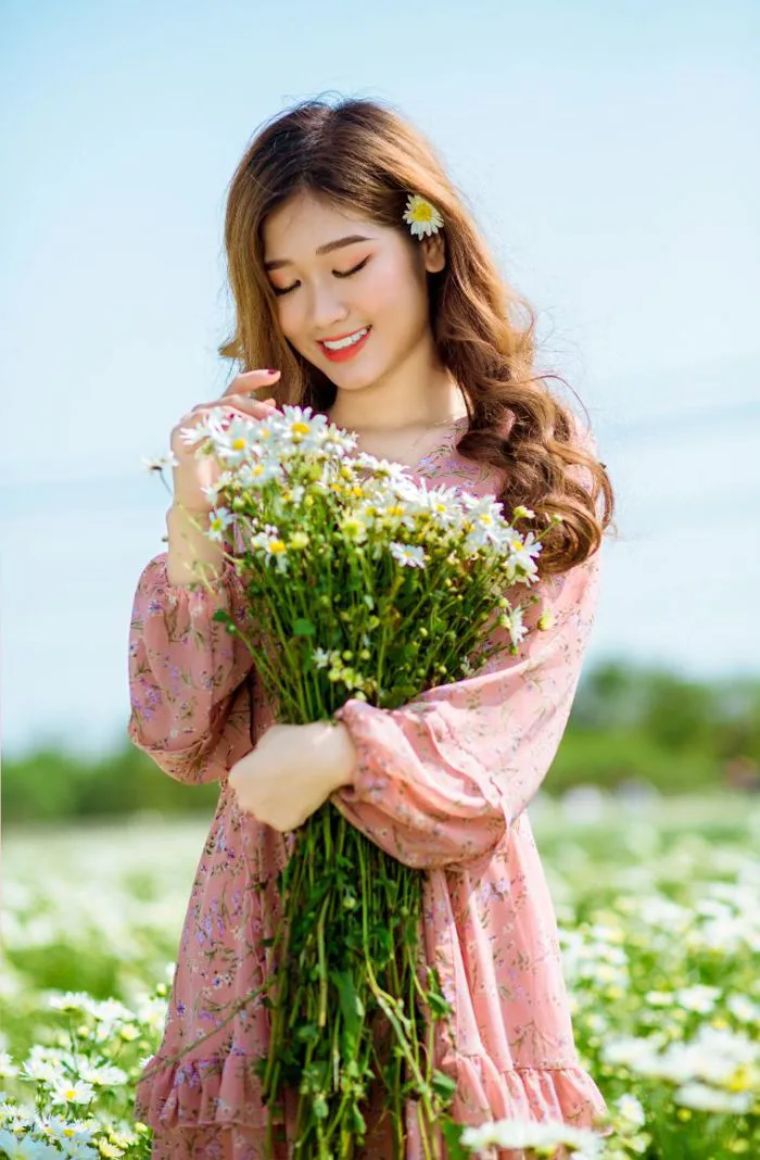 Bật mí 99+ cách tạo dáng chụp ảnh ngoại cảnh đẹp không tưởng | Yody