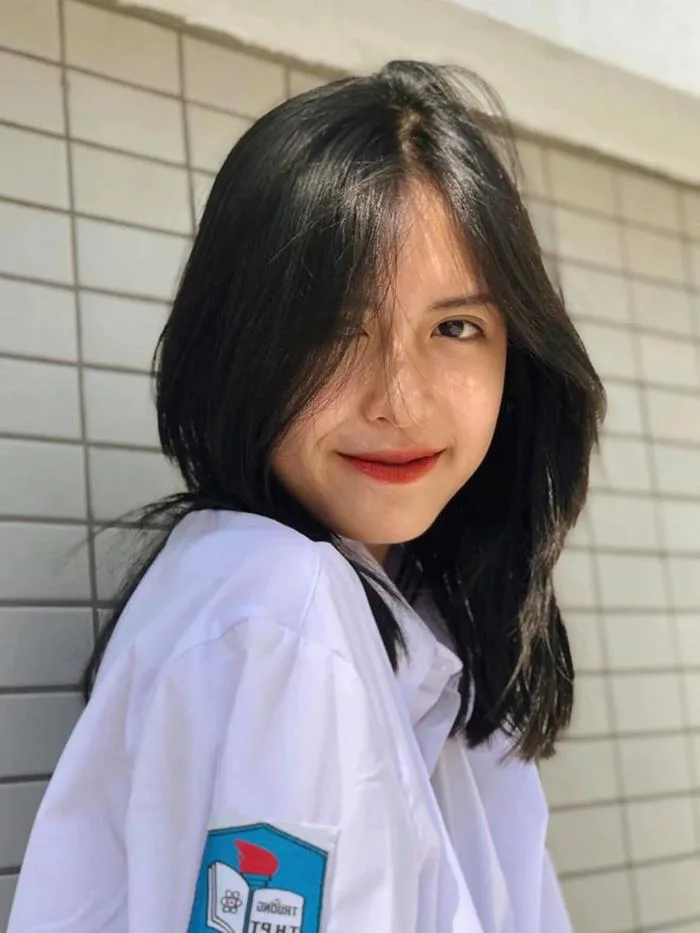 Cô gái nổi như cồn vì ảnh căn cước xinh như mộng, nhan sắc ngoài đời còn  bất ngờ hơn | Báo Dân trí