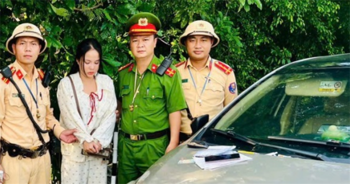 Lật tẩy bí mật 