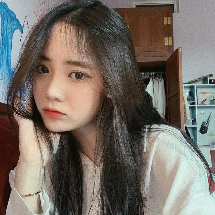 Top 3 nữ sinh xinh đẹp nổi bật trong bộ đồng phục | Báo Dân trí