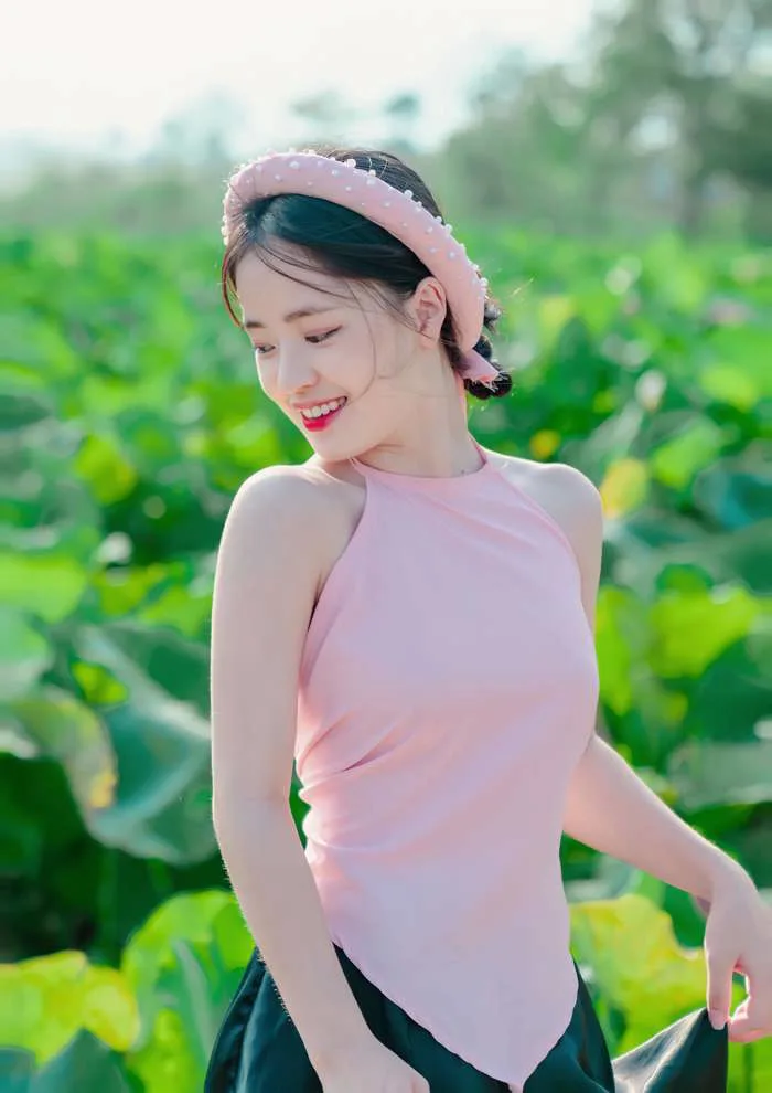 Ngẩn ngơ trước vẻ đẹp tuổi 20 của cô gái từng 