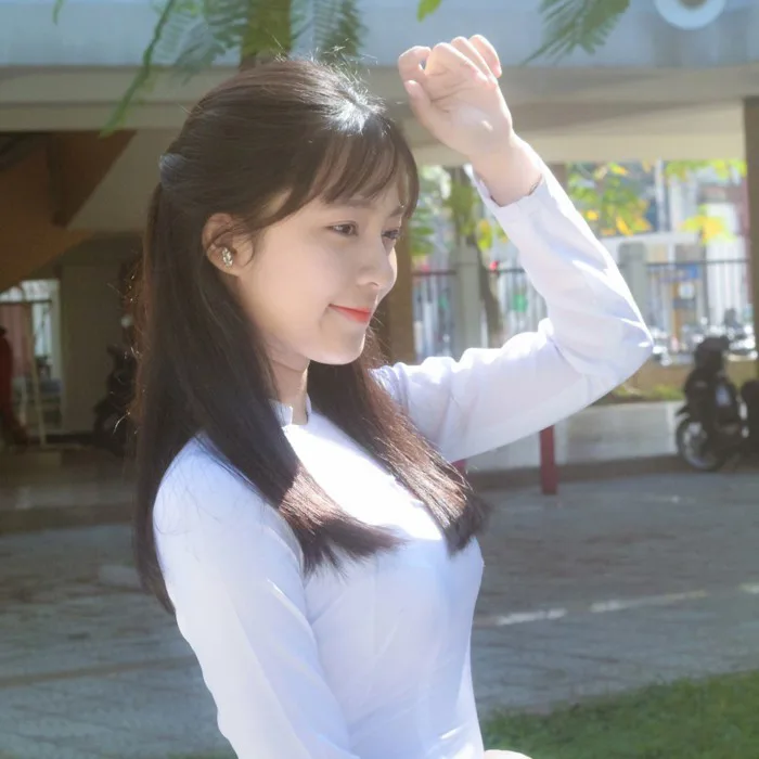 Chưa đến năm học mới, thiếu nữ Đà Nẵng đã gây sốt với bức ảnh diện áo dài xinh  đẹp hơn nắng mai