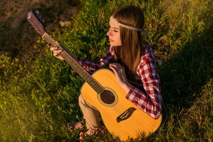hình ảnh : con gái, đàn ghi ta, mùa hè, Mùa thu, nhạc cụ, Guitarist, Guitar  bass, vĩ cầm, Dụng cụ dây, Dụng cụ dây kéo 4519x3013 - - 873661 - hình ảnh  đẹp - PxHere