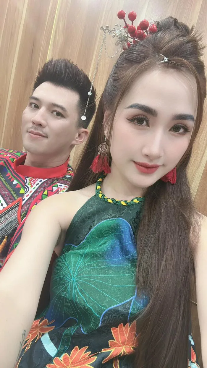 Hot girl dân tộc Thái lấy chàng cảnh sát điển trai nhất nhì màn ảnh Việt,  con gái xinh như thiên thần nhờ hưởng gen bố mẹ
