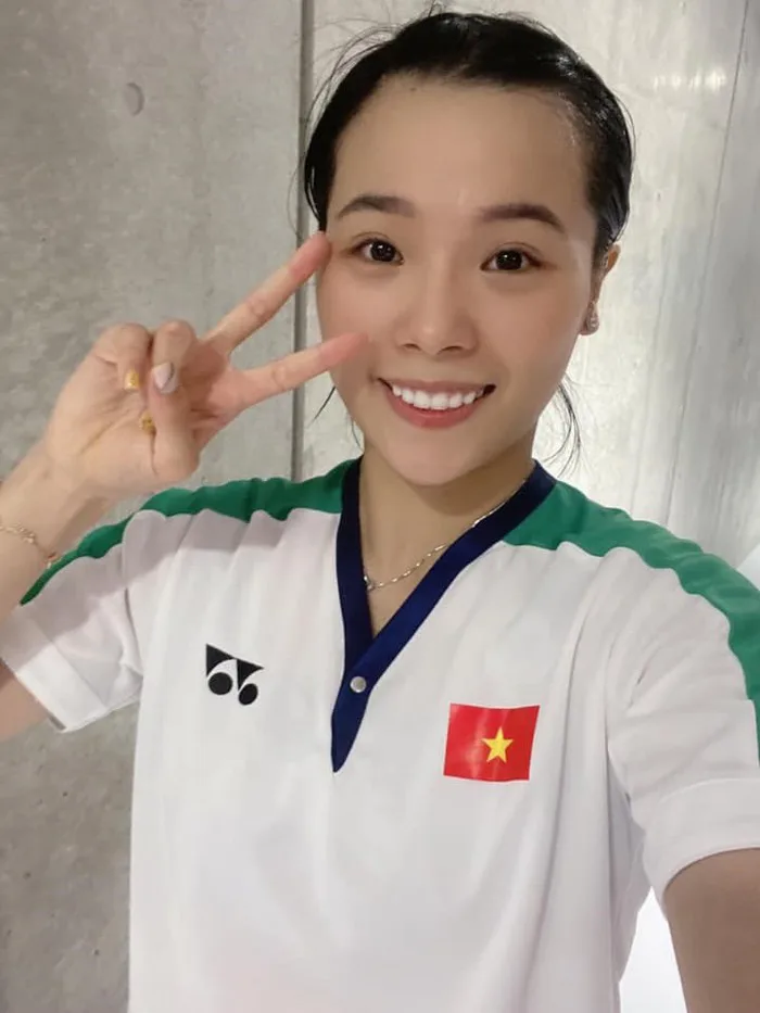 Ngắm vẻ đẹp của vận động viên cầu lông Nguyễn Thuỳ Linh