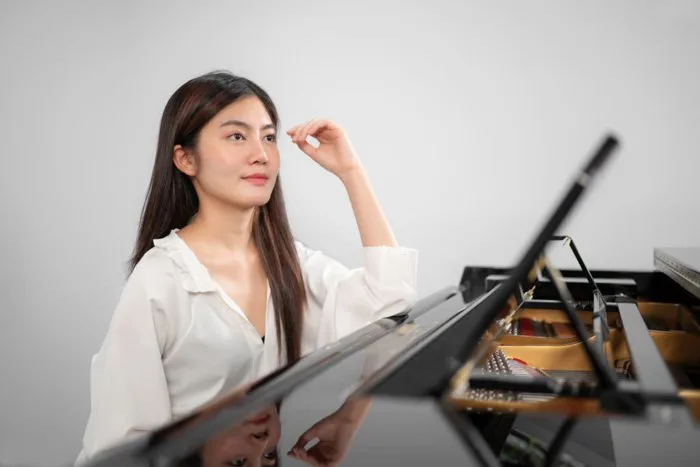 Tuyển tập” những shoot hình chụp ảnh đánh đàn với piano cực chất có 1 0 2  mà bạn phải biết